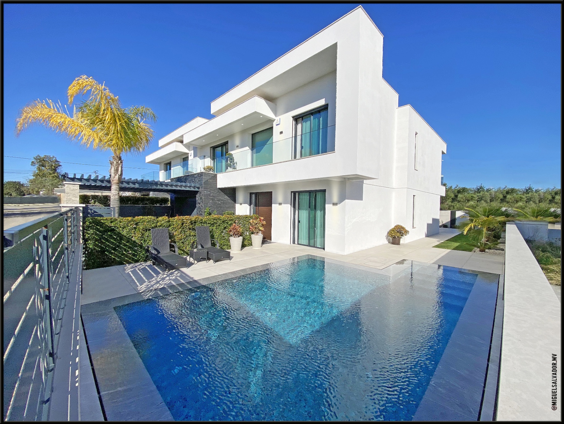 Almancil — Moradia T4 duplex com piscina a 3 km da Quinta do Lago