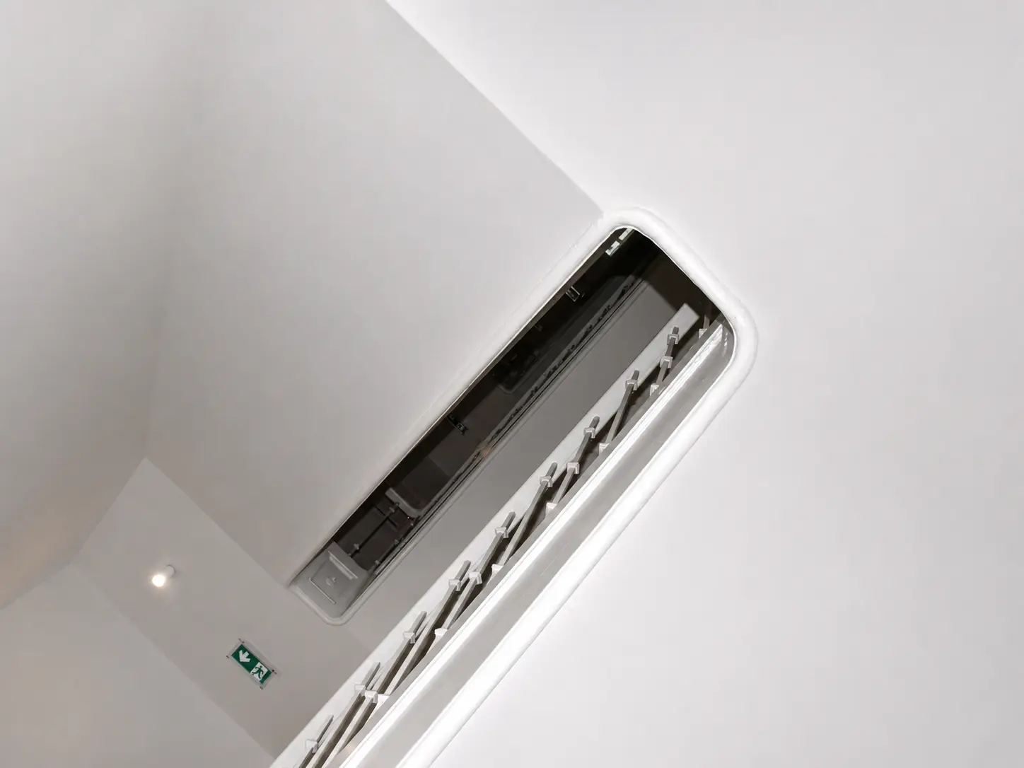 Clarabóia da caixa de escadas a iluminar as zonas comuns
